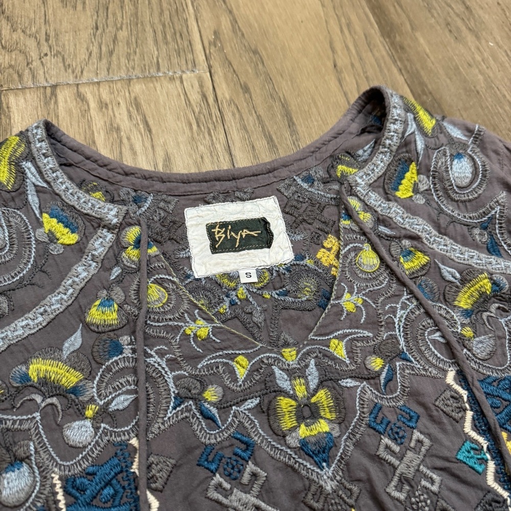 Johnny Was BIYA Embroidered Tunic Top Gray Long Sleeve Boho Women's Size S - Picture 5 of 12